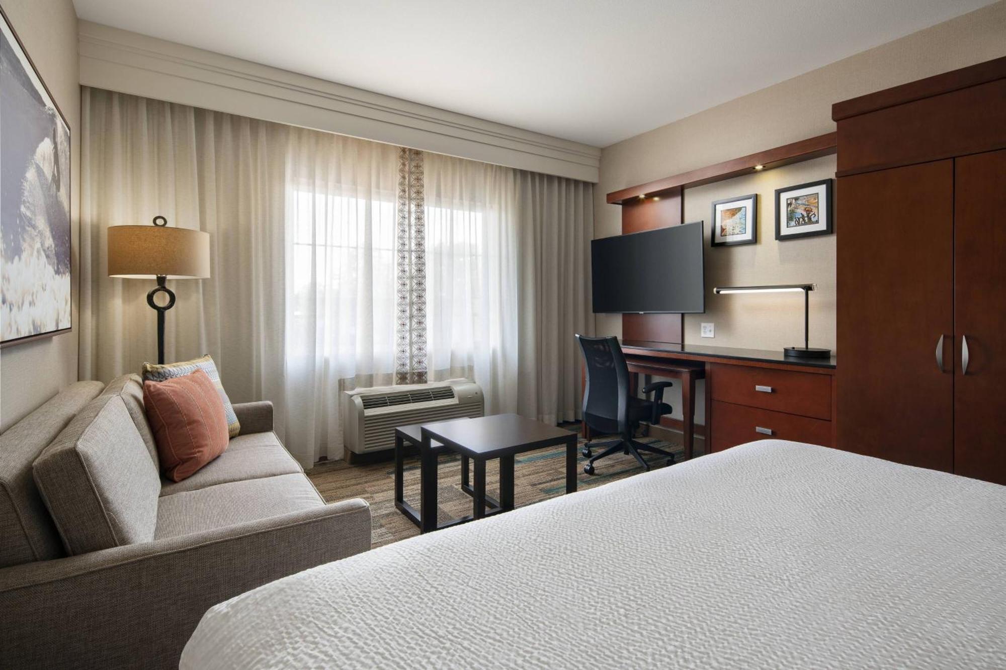 Готель Courtyard By Marriott Santa Barbara Goleta Екстер'єр фото