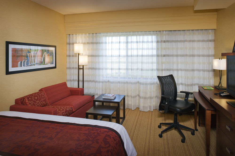 Готель Courtyard By Marriott Santa Barbara Goleta Екстер'єр фото
