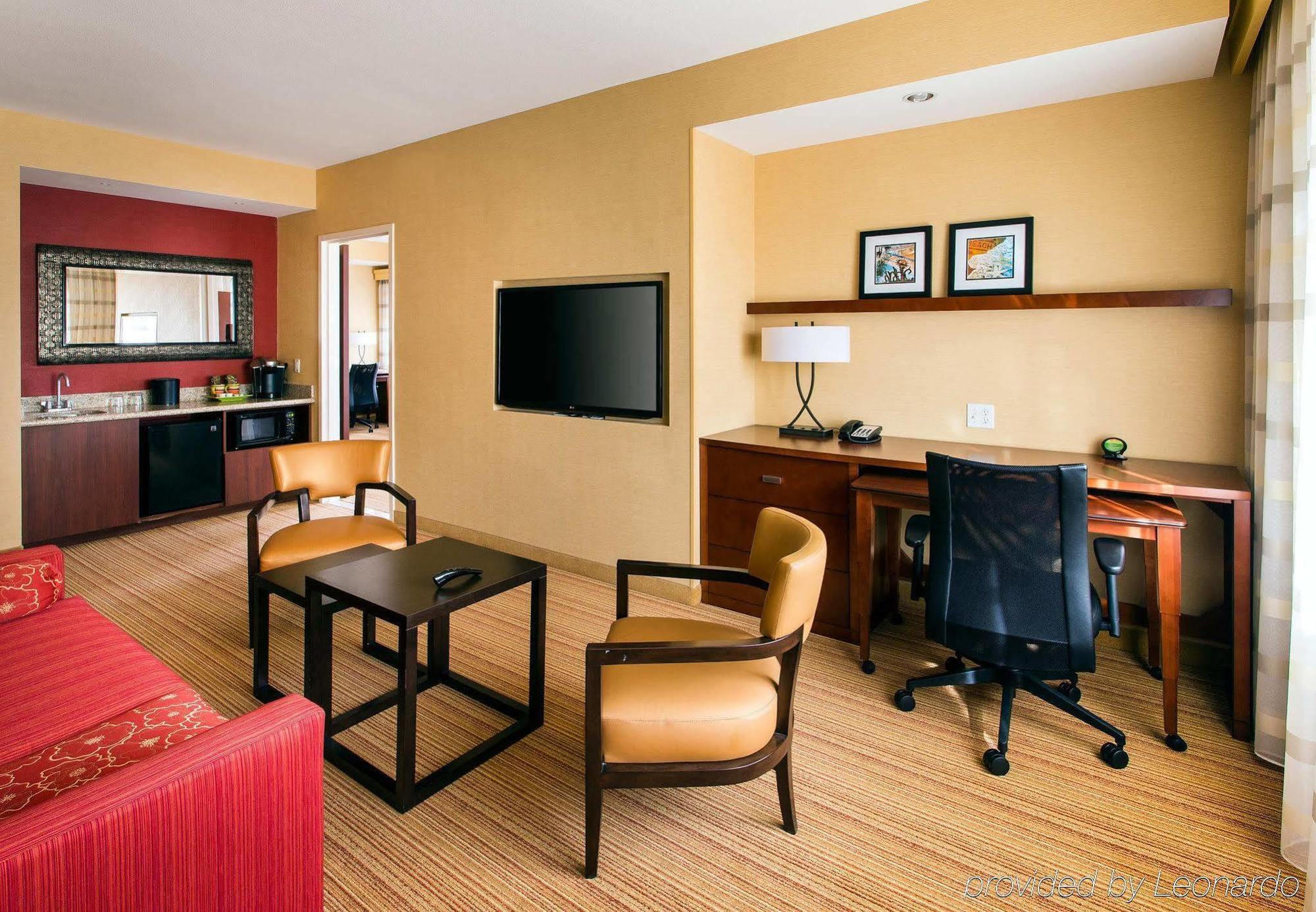 Готель Courtyard By Marriott Santa Barbara Goleta Екстер'єр фото